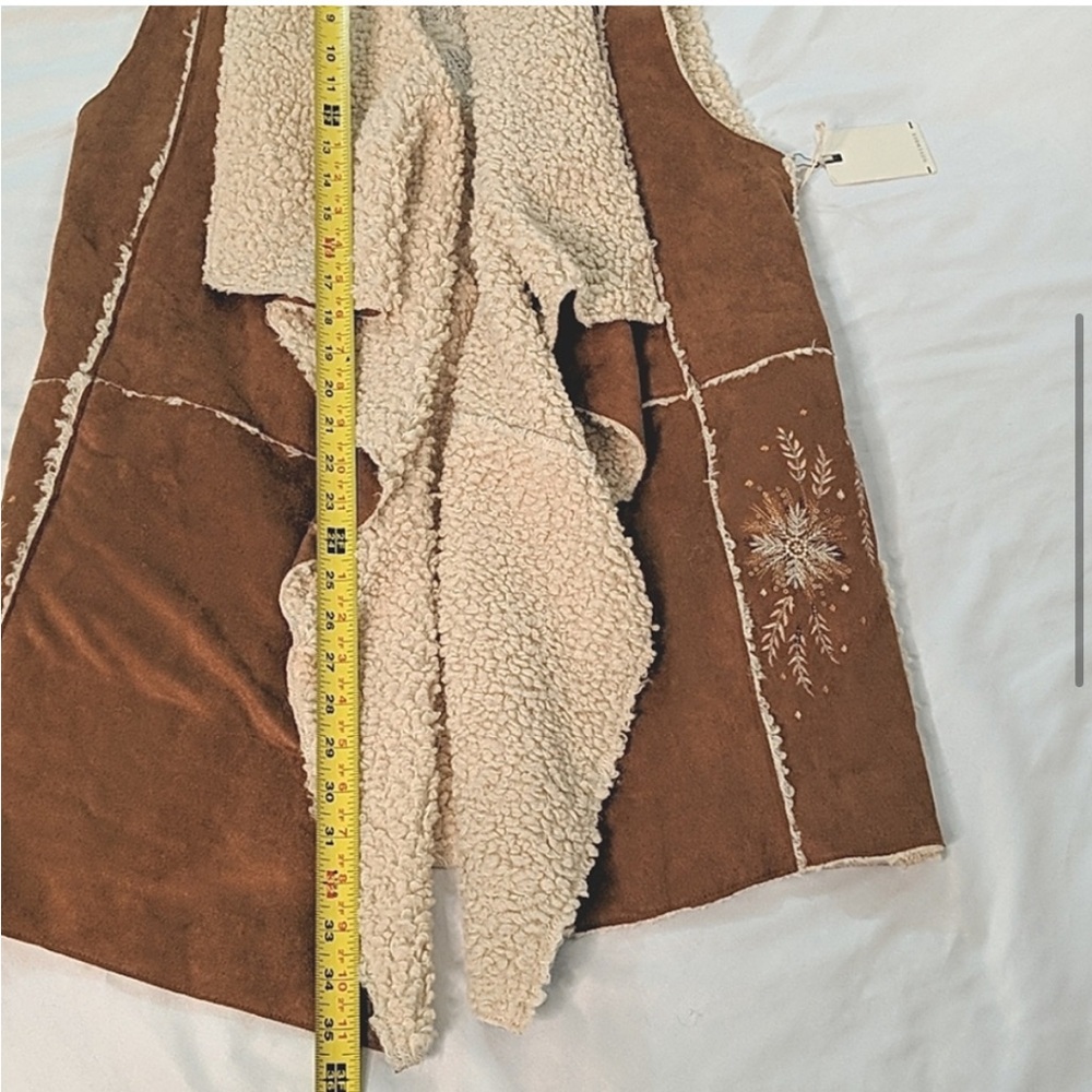 Miss Me Embellished Sherpa Vest - Picture 6 of 7